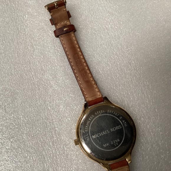 Michael Kors Slim Runway Double Wrap Brown Leather Band Women’s Watch MK-2256 - Picture 5 of 16